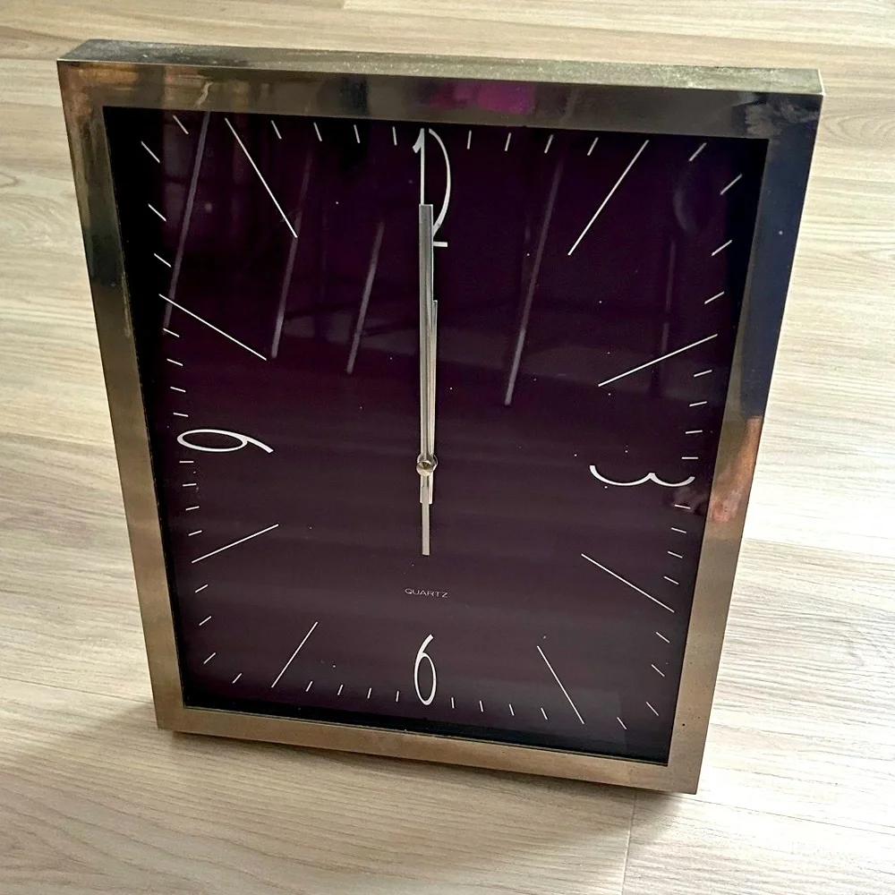 Wall Clock/Freestanding Silver Purple Retro Vintage